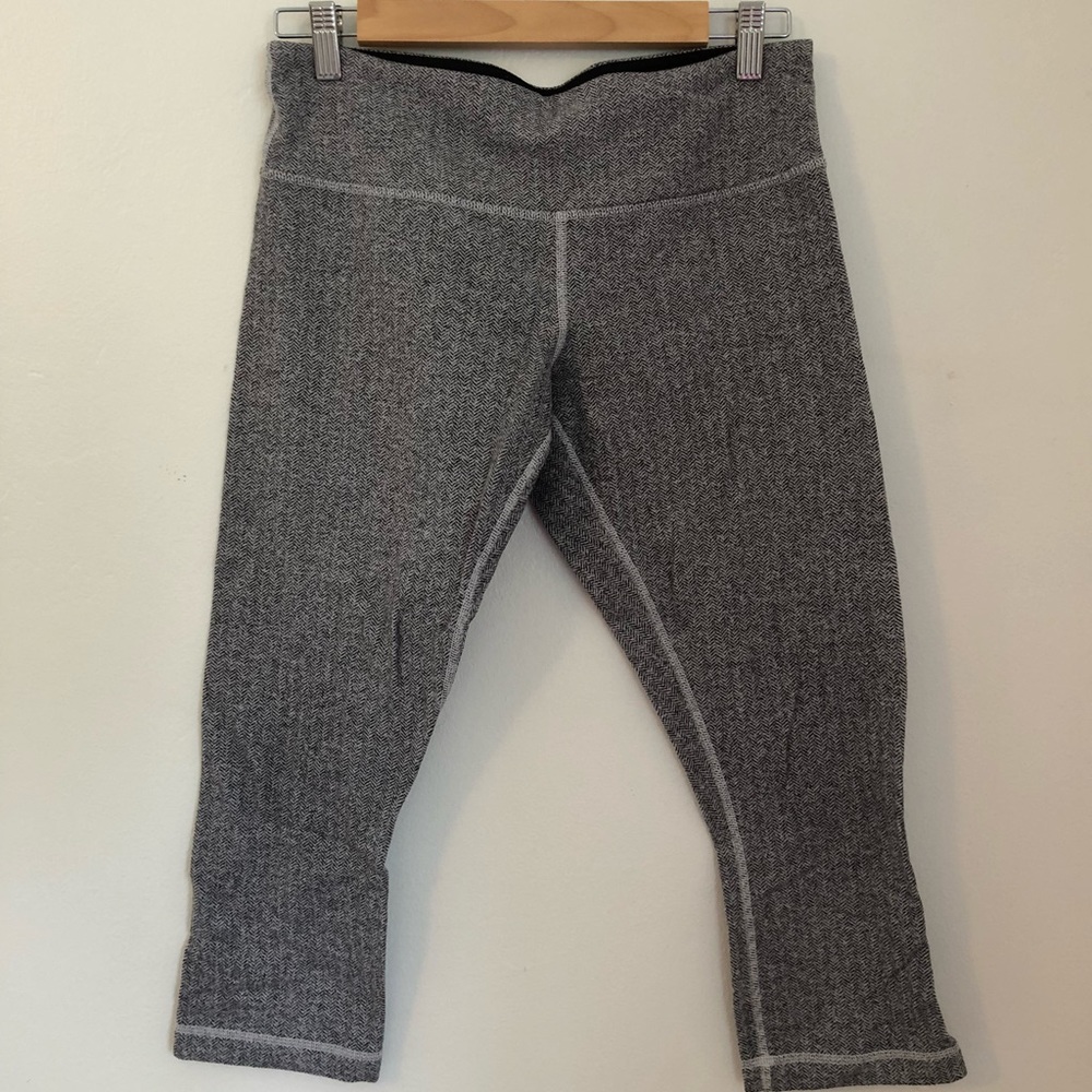 Lululemon cropped leggings-herringbone print
